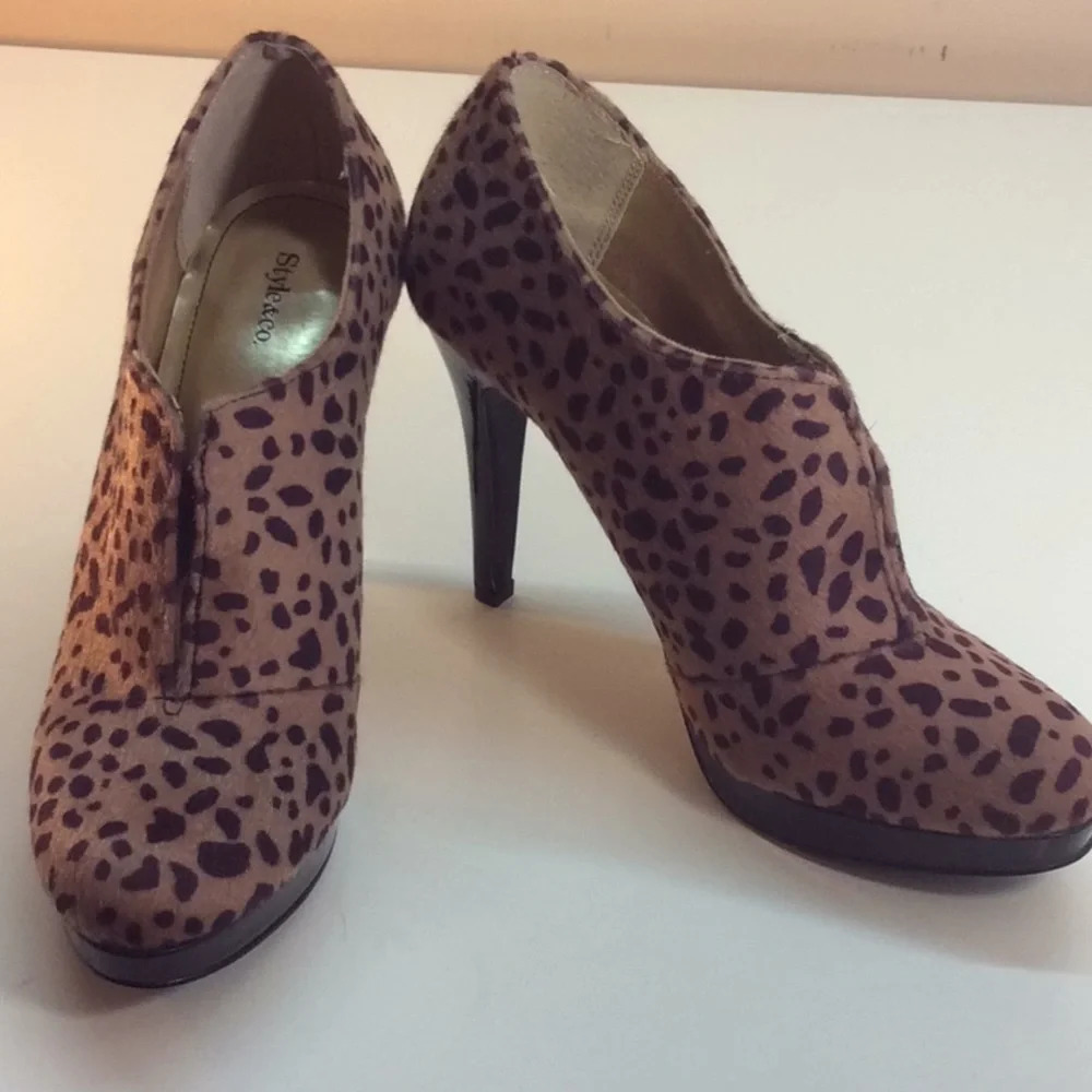 Style&Co Leopard Print Platform Heels size 7